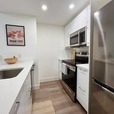 Stunning Skyline Views In A Cozy And Stylish Abode Apartment Vancouver Exterior photo